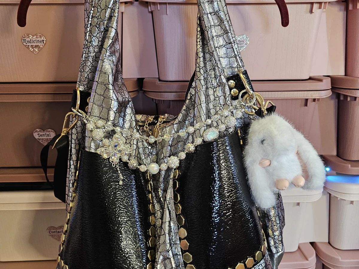 Silver-and-Black Crocodile-Pattern Y2K Shoulder Bag